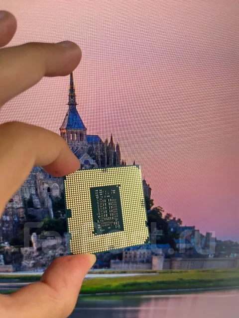 Intel Core i3-10105F ����