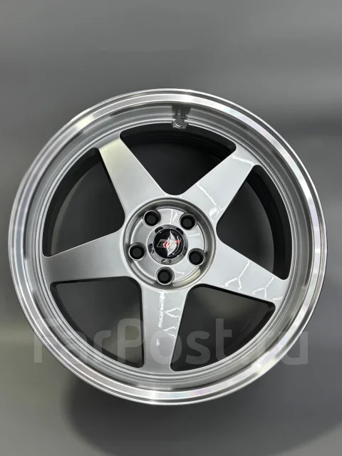 Desmond RegaMaster EVO. 8.5x17", 5x100, ET33, �� 73,1���. ����