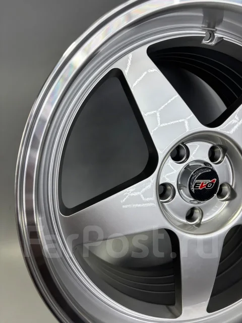 Desmond RegaMaster EVO. 8.5x17", 5x100, ET33, �� 73,1���. ����