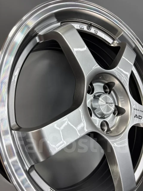 Advan Racing GT. 7.5x17", 5x100, ET38, �� 73,1���. ����