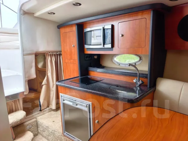 Rinker. 2009 ���, ��������� ������������, 300��.�., ������. ��� ����� �� ������������ ����