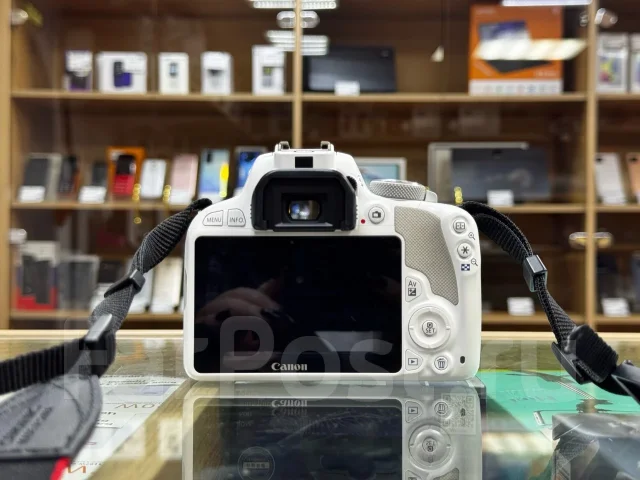 Canon EOS 100D ����