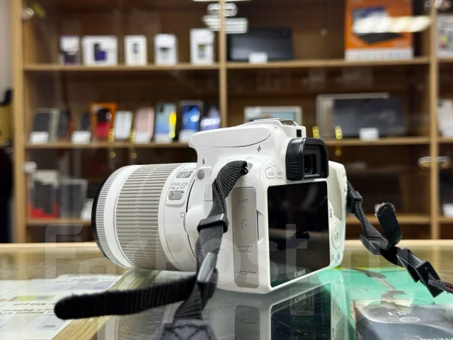 Canon EOS 100D ����