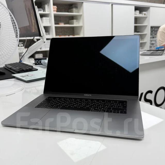 Apple MacBook Pro 15 2017 Mid. 15.4", 3,1����, ��� 16 ��, ���� 1 024���, WiFi: 1, Bluetooth: 1, ����������� �� 5��. ����