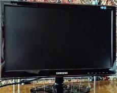 Samsung. 22", ���������� �� (LCD, LED, QLED) ����
