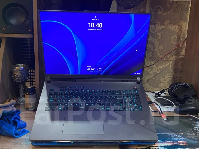 Asus ROG Strix G18. 18", 2,2����, ��� 32 ��, ���� 2 700���, WiFi: 1, Bluetooth: 1, ����������� �� 1��. ����