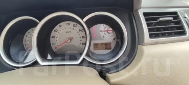 Nissan Tiida. �������, ��������, 1.0 (109��.�.), ������, 106 000����. �� ����