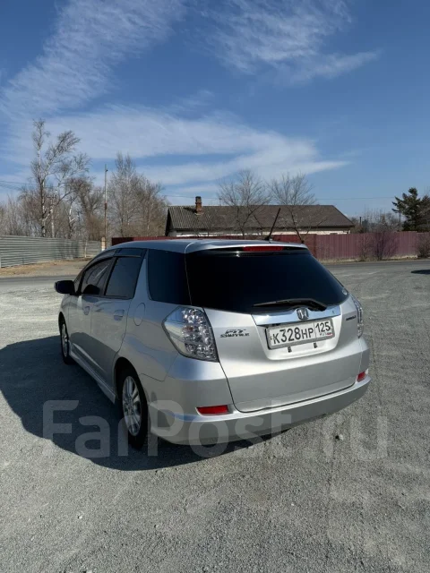 Honda Fit Shuttle. ��������, ��������, 13.0, ������, 300 000����. �� ����