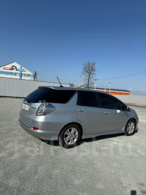 Honda Fit Shuttle. ��������, ��������, 13.0, ������, 300 000����. �� ����