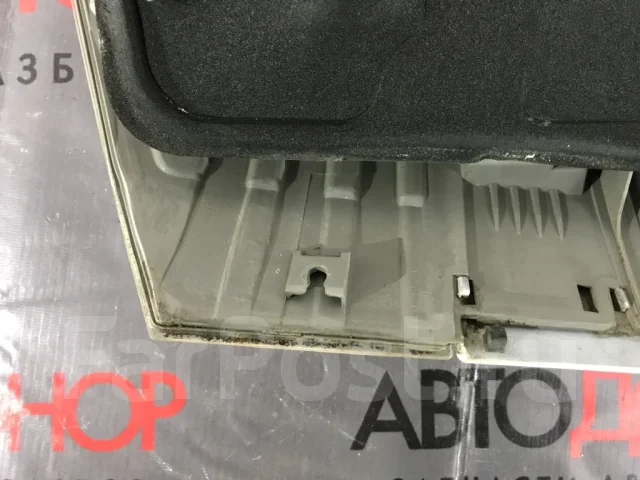 ���� Toyota VOXY NOAH, ������ 28185 ����