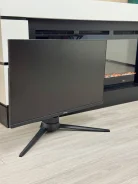 Samsung. 27", ���������� OLED ����