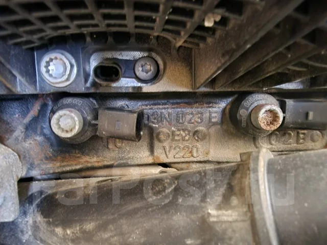 ��������� Volkswagen Multivan T6 2015-2022 CXEB 03N100090AX ����