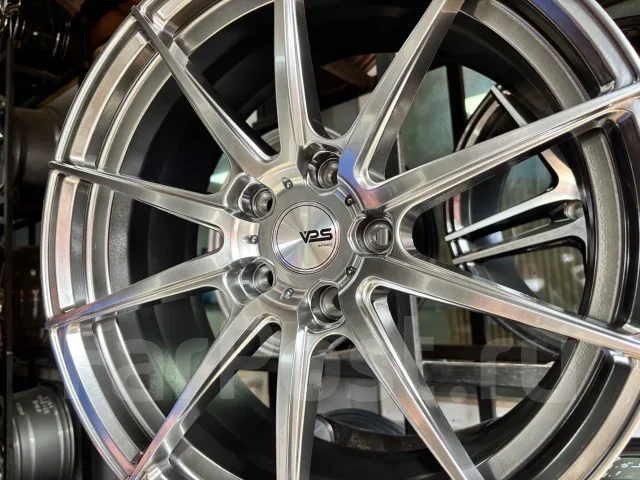 Vossen VPS-307. 8.0x18", 5x114.3, ET35, �� 73,1���. ����