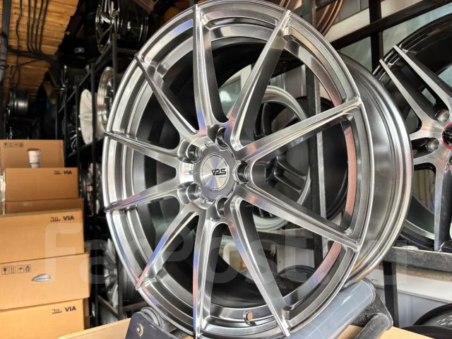 Vossen VPS-307. 8.0x18", 5x114.3, ET35, �� 73,1���. ����