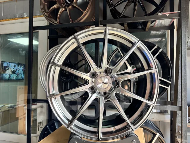 Vossen VPS-307. 8.0x18", 5x114.3, ET35, �� 73,1���. ����
