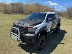 Toyota Tundra. �������, 4wd, 5.0 (381��.�.), ������, 4 000 000����. �� ����