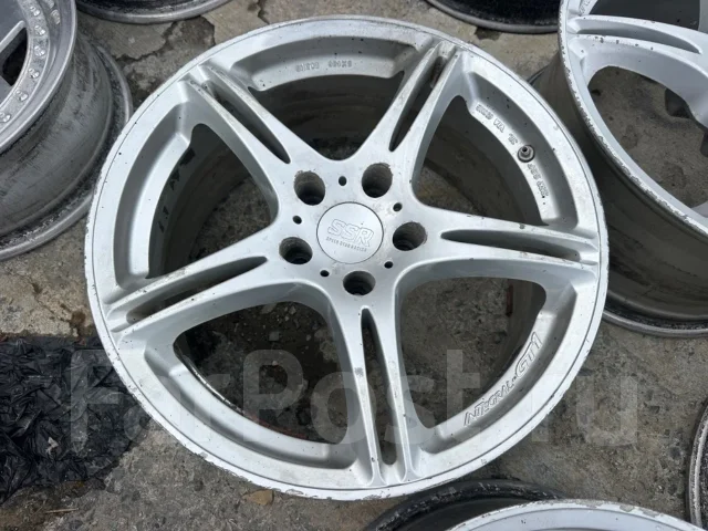 SSR Integral GT1. 8.0/9.0x17", 5x114.3, ET35/38. ��� ����� �� ������������ ����