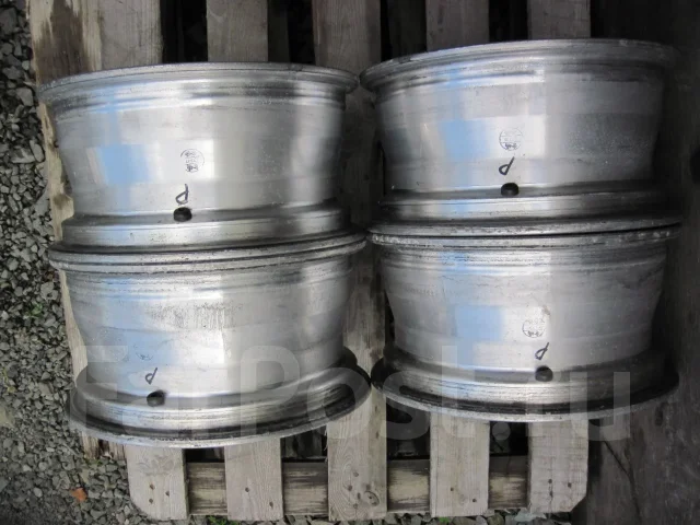 Nissan. 7.0x15", 6x139.7, ET40, �� 100,1���. ����