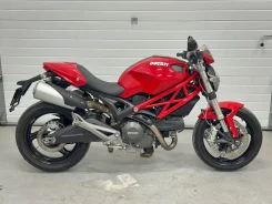 Ducati Monster 696