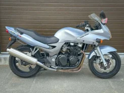 Kawasaki ZR-7S