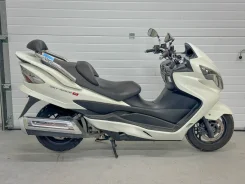 Suzuki Skywave 250
