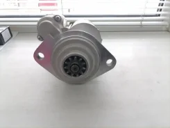 ������� Isuzu Engine 7.6 1999-2007 NR013031 6HH1 NR013031 ����