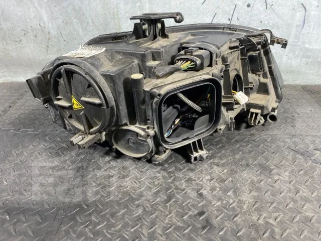 ���� ����� Audi A4 B8 (2007�2012) 8K0941003D 8K0941003D ����