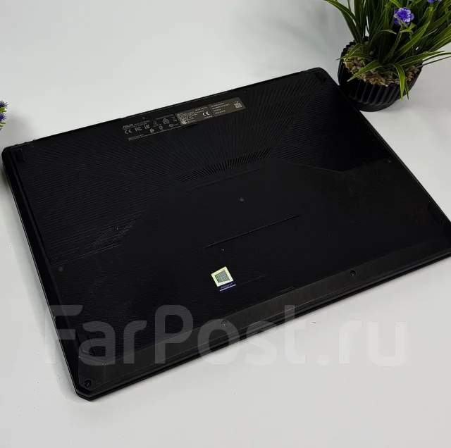 Asus TUF Gaming. 17.3", 2,4����, ��� 8 ��, ���� 512���, WiFi: 1, Bluetooth: 1 ����