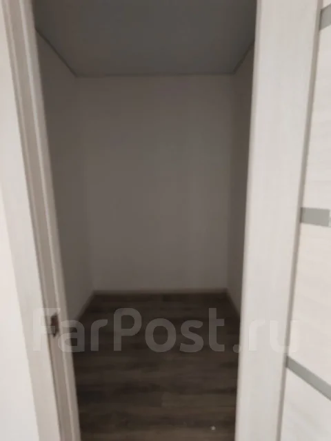 1-���������, ������-������������, ����� ���������� 2�. ����������, 43,6���.��., 21/21 ���� ����
