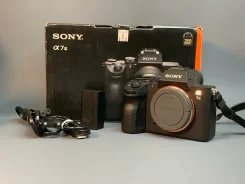Sony Alpha ILCE-7 III Kit. 20 � ����� ��, ���: ��� ���� ����