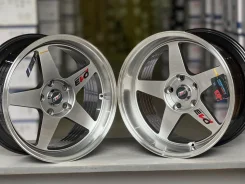 Desmond RegaMaster EVO. 8.5/9.5x17", 5x114.3, ET33/15, �� 73,1���. ����