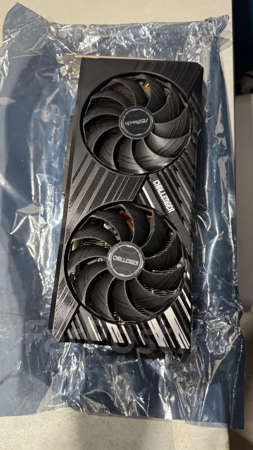Radeon RX 7900 GRE ����