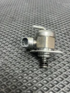 ��������� ����� �������� �������� Audi A3 04E127025D CZC 04E127025D ����