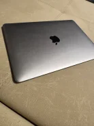 Apple MacBook 12. 12", 1,1����, ��� 8 ��, ���� 250���, WiFi: 1, Bluetooth: 1, ����������� �� 9��. ����