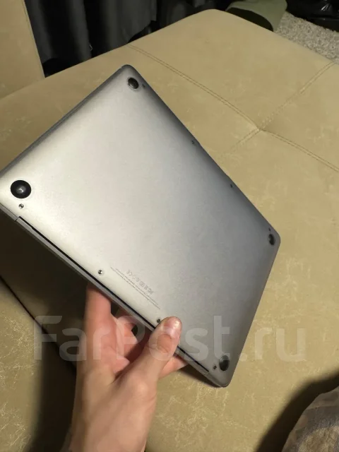 Apple MacBook 12. 12", 1,1����, ��� 8 ��, ���� 250���, WiFi: 1, Bluetooth: 1, ����������� �� 9��. ����