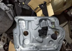 ��������������� Nissan Qashqai 2006-2010 80771JD000 J10, �������� ����� 80771JD000 ����