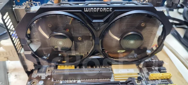 Radeon R7 260X ����