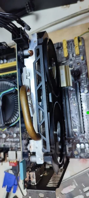 Radeon R7 260X ����