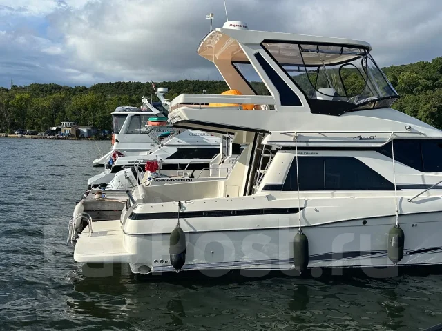 Bayliner. 2006 ���, ����� 11��., ��������� ������������, 520��.�., ������ ����