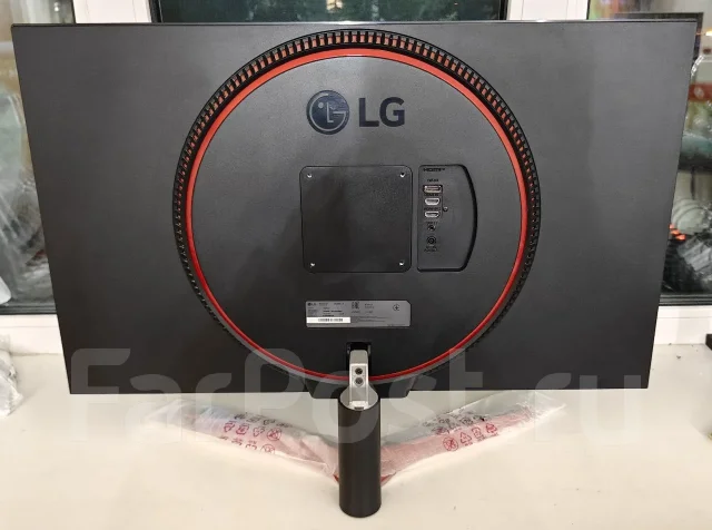 LG. 31.5", ���������� �� (LCD, LED, QLED) ����