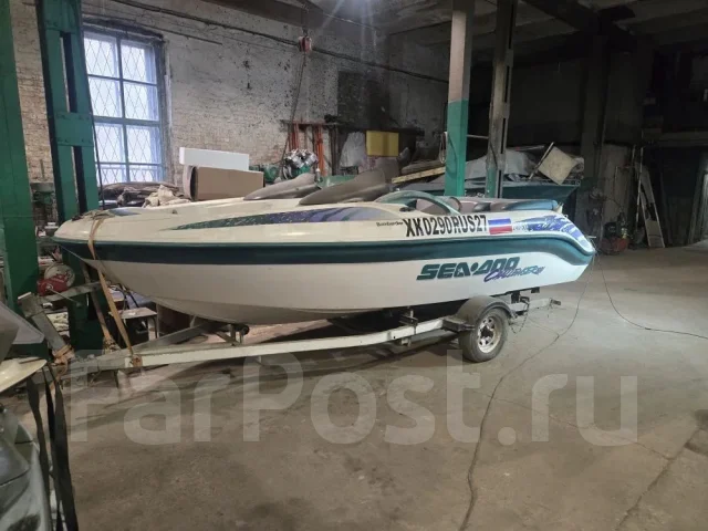 BRP Sea-Doo Challenger. 2001 ���, ����� 5,5��., ��������� ������������, 90��.�., ������ ����