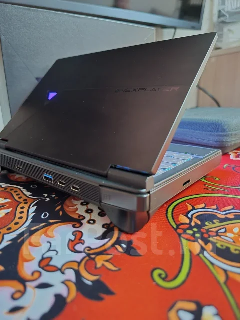 Onexplayer ����