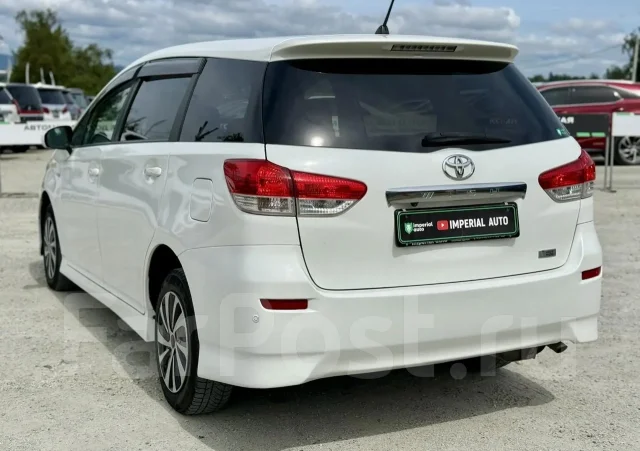 Toyota Wish. �������, 4wd, 1.8 (133��.�.), ������, 165 000����. �� ����