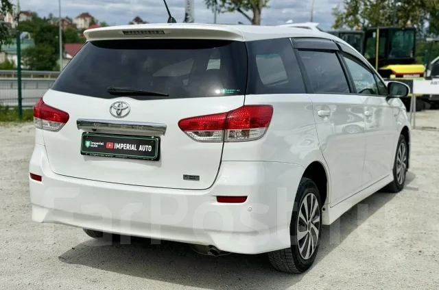 Toyota Wish. �������, 4wd, 1.8 (133��.�.), ������, 165 000����. �� ����
