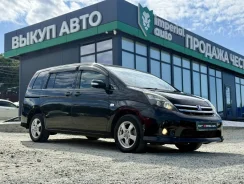 Toyota Isis. �������, ��������, 1.8 (144��.�.), ������, 215 000����. �� ����