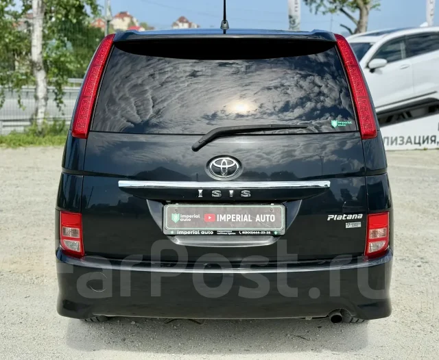Toyota Isis. �������, ��������, 1.8 (144��.�.), ������, 215 000����. �� ����