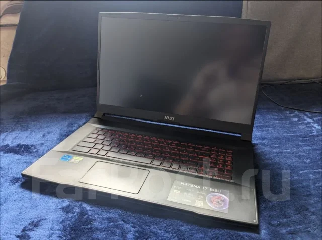 MSI Katana 17 B12UCX. 17.3", 2����, ��� 8 ��, ���� 256���, WiFi: 1, Bluetooth: 1, ����������� �� 5��. ����