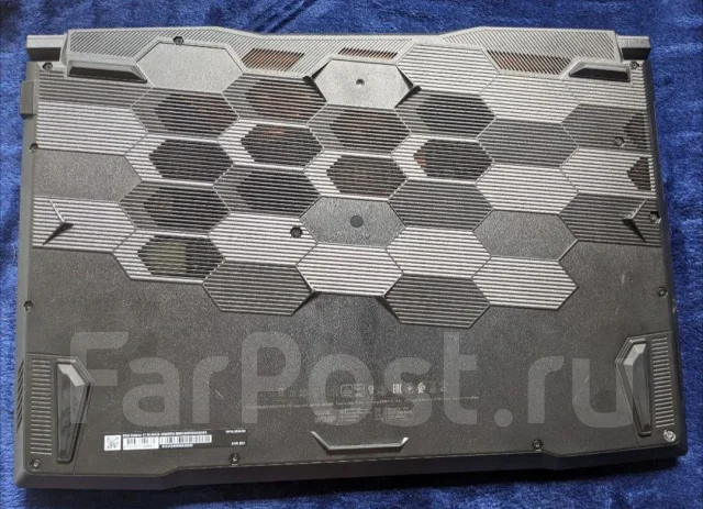 MSI Katana 17 B12UCX. 17.3", 2����, ��� 8 ��, ���� 256���, WiFi: 1, Bluetooth: 1, ����������� �� 5��. ����