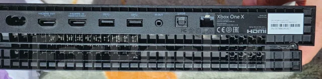 Microsoft Xbox One X ����