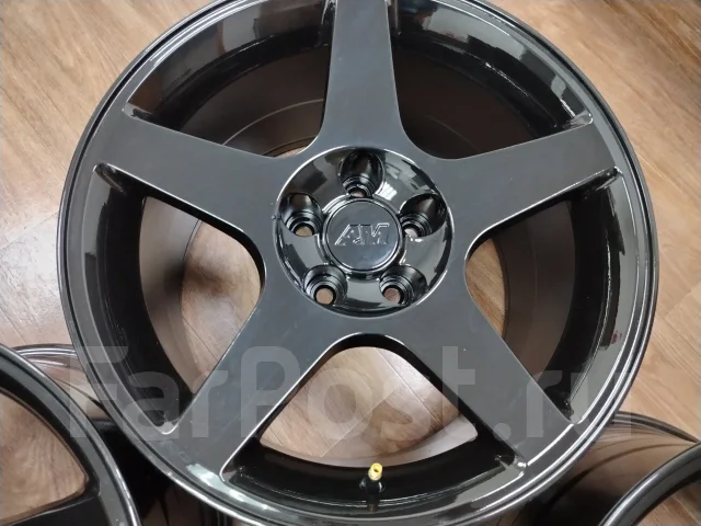 American Muscle. 10.5x17", 5x114.3, ET27, �� 70���. ����